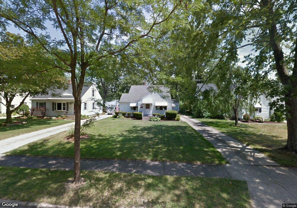 8121 Olmway Ave, Olmsted Falls, OH 44138 - photo 1