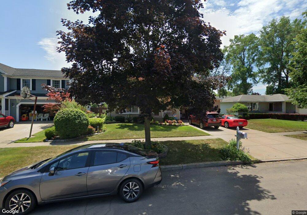 997 Thomas Fox Dr E, North Tonawanda, NY 14120 - photo 1