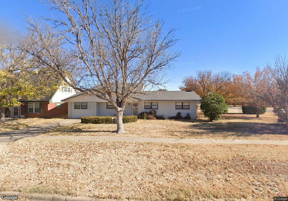 1800 Ennis St, Plainview, TX 79072 - photo 1