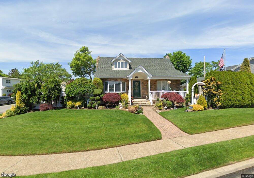 834 Caryl St, Franklin Square, NY 11010 - photo 1