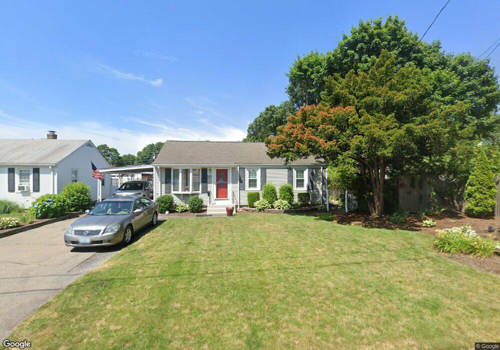 208 Maplecrest Dr, Pawtucket, RI 02861 - photo 1