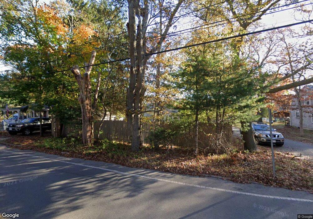 17 Hemlock Ln, Tisbury, MA 02568 - photo 1