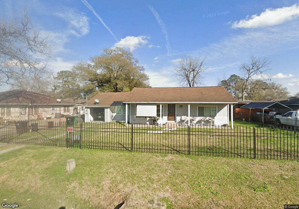 7708 Appleton St, Houston, TX 77022 - photo 1