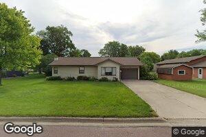 306 N 3rd Ave E, Truman, MN 56088