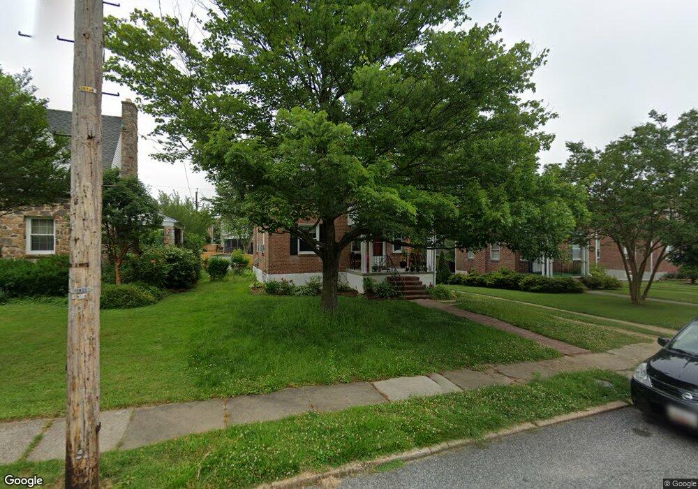 711 Devonshire Rd, Baltimore, MD 21229 - photo 1