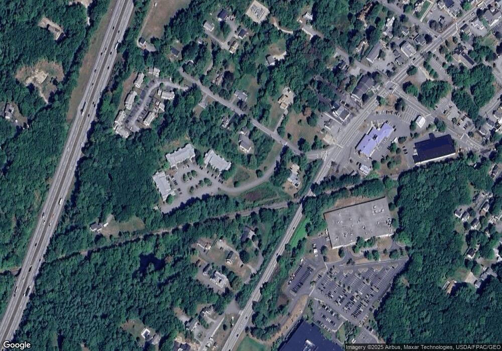 34 Somerset unit 34B, Freeport, ME 04032 - photo 1