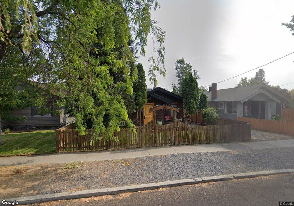 1062 NW Columbia St, Bend, OR 97701 - photo 1