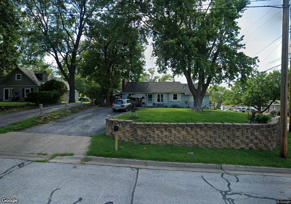 5310 Farley Ln, Shawnee, KS 66203 - photo 1