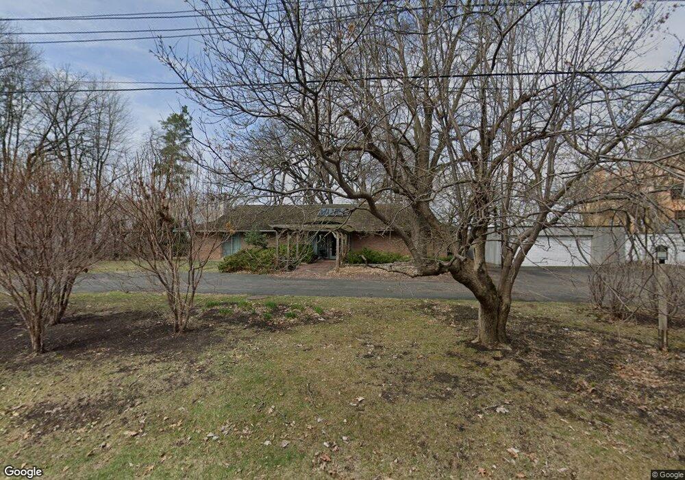 20750 Linwood Rd, Excelsior, MN 55331 - photo 1