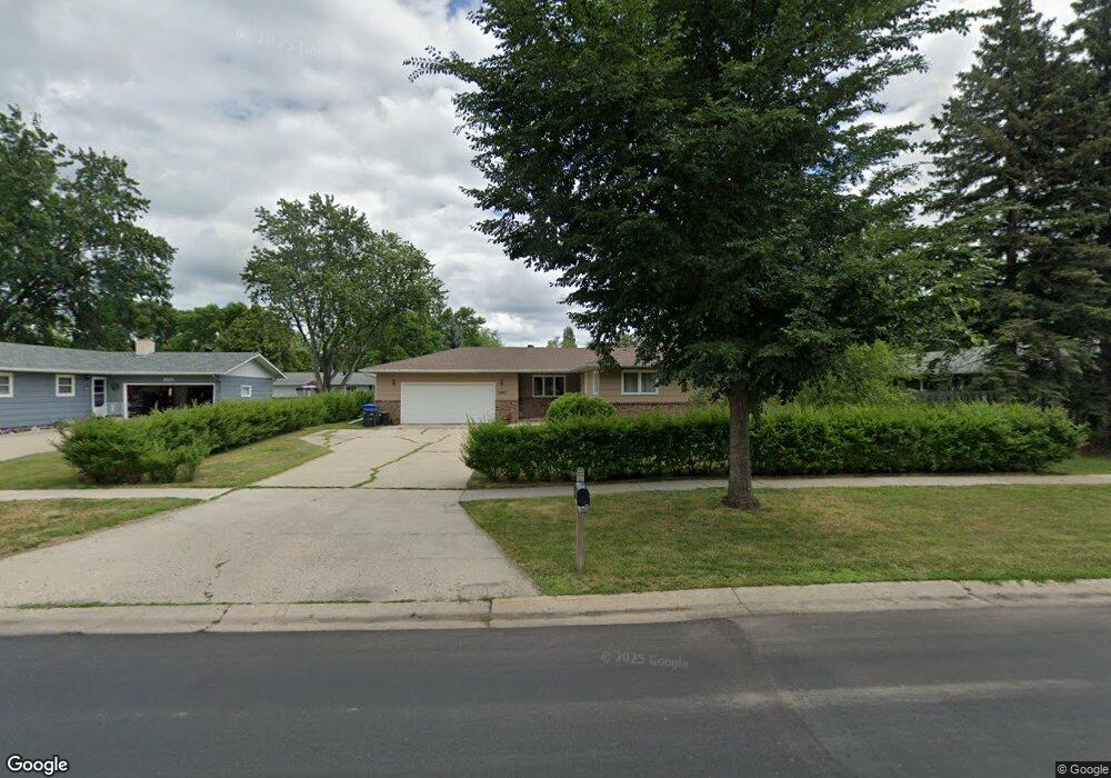 3207 Elm St N, Fargo, ND 58102 - photo 1