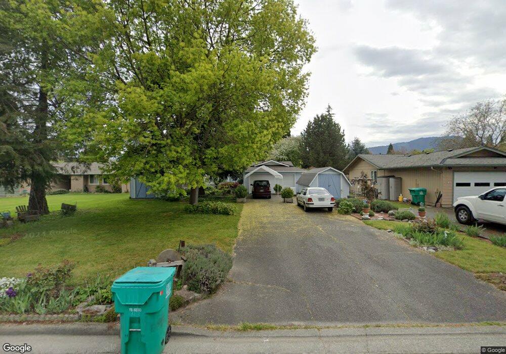 1913 McCarter Ln, Grants Pass, OR 97527 - photo 1