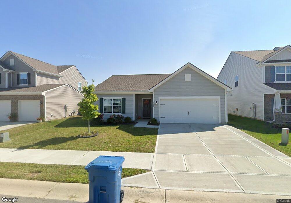 1437 Silver Pine Ln, Sheridan, IN 46069 - photo 1