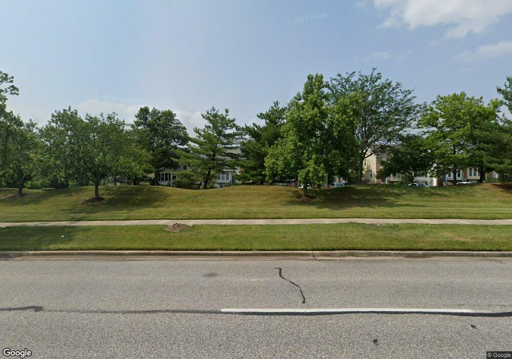 8718 Pine Meadows Dr, Odenton, MD 21113 - photo 1