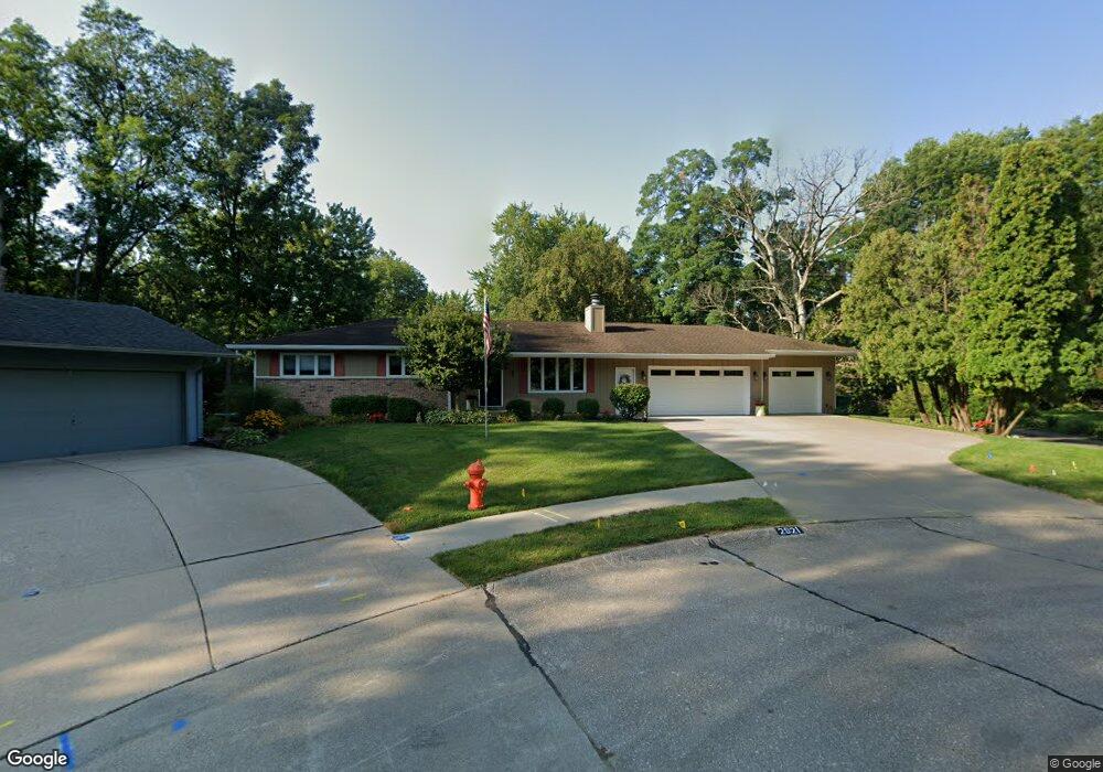 2921 2nd St, Moline, IL 61265 - photo 1