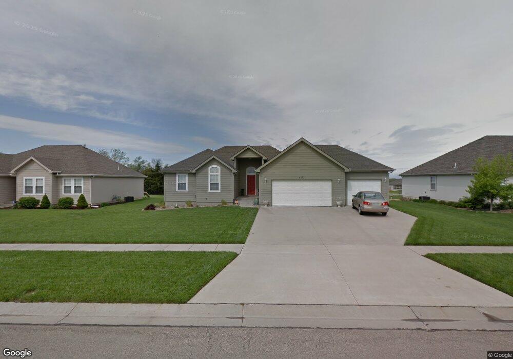 4333 SE Oakview Ln, Topeka, KS 66609 - photo 1