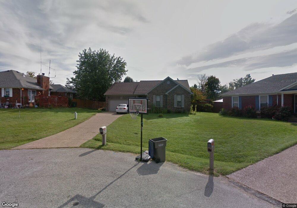 8203 Jonathan Ct, Louisville, KY 40228 - photo 1