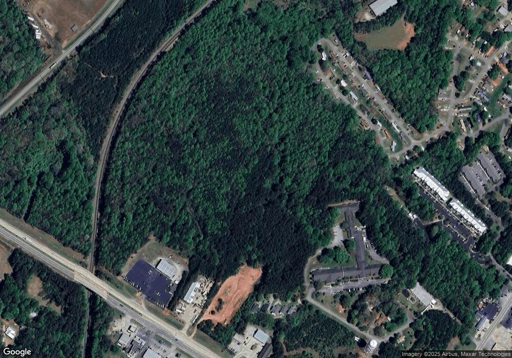 451 Whispering Woods Cir, Cornelia, GA 30531 - photo 1