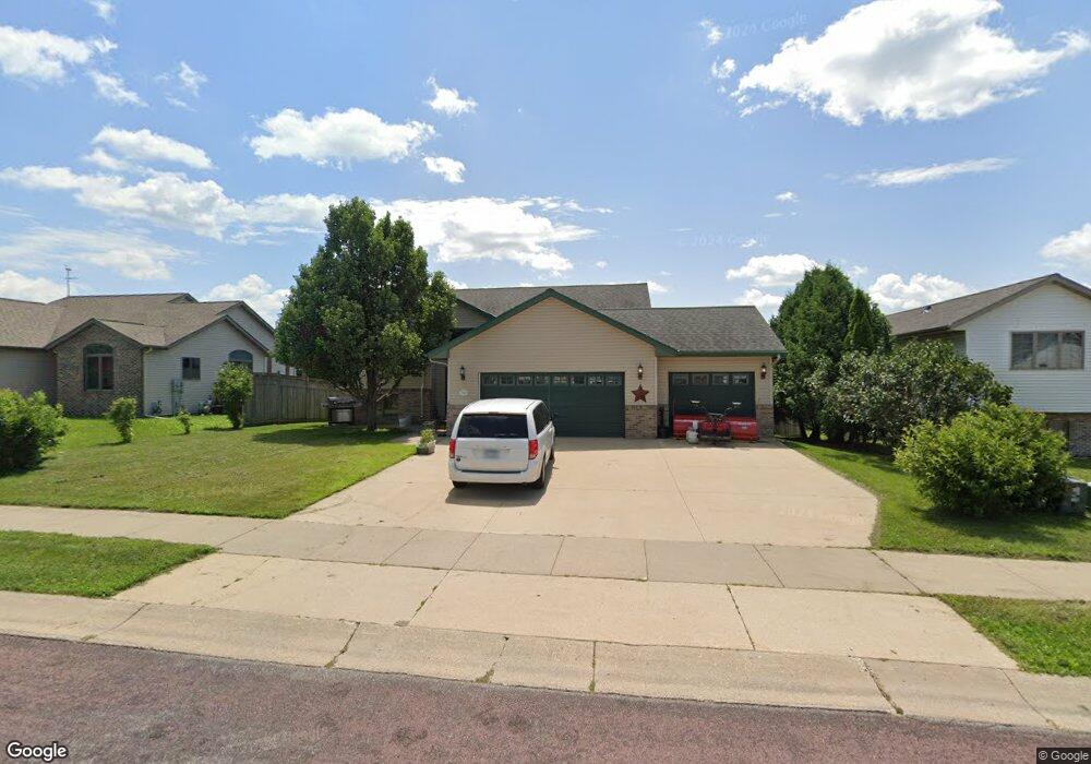 109 Cole Ct, Mankato, MN 56001 - photo 1