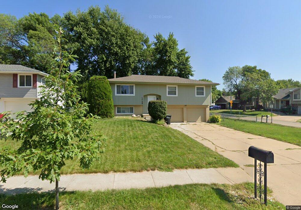 12906 Browne St, Omaha, NE 68164 - photo 1