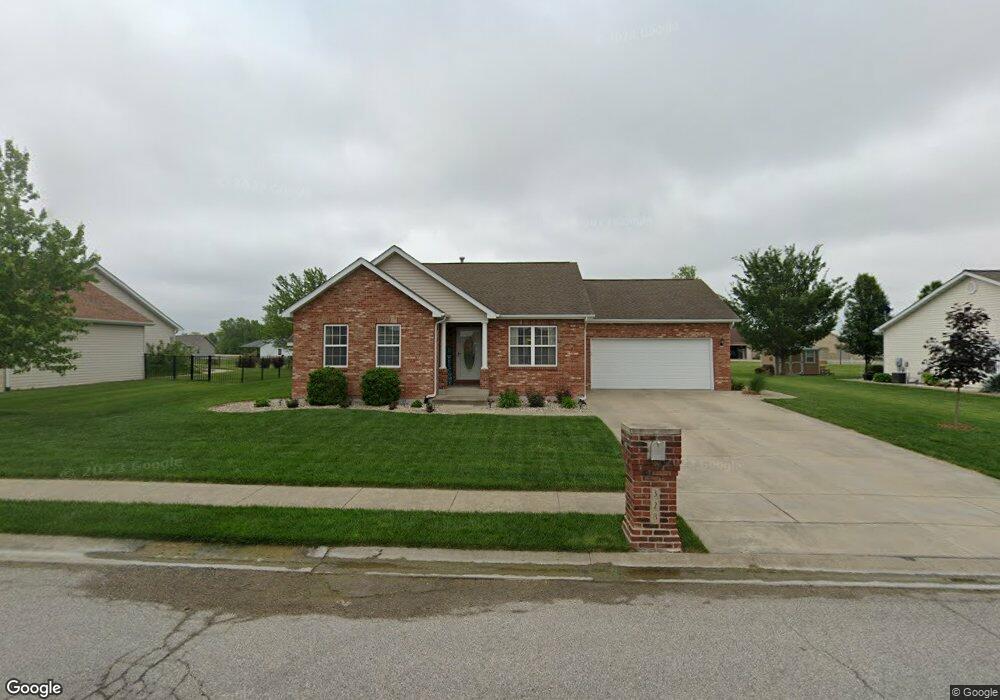 328 Silverthorne Dr, Freeburg, IL 62243 - photo 1