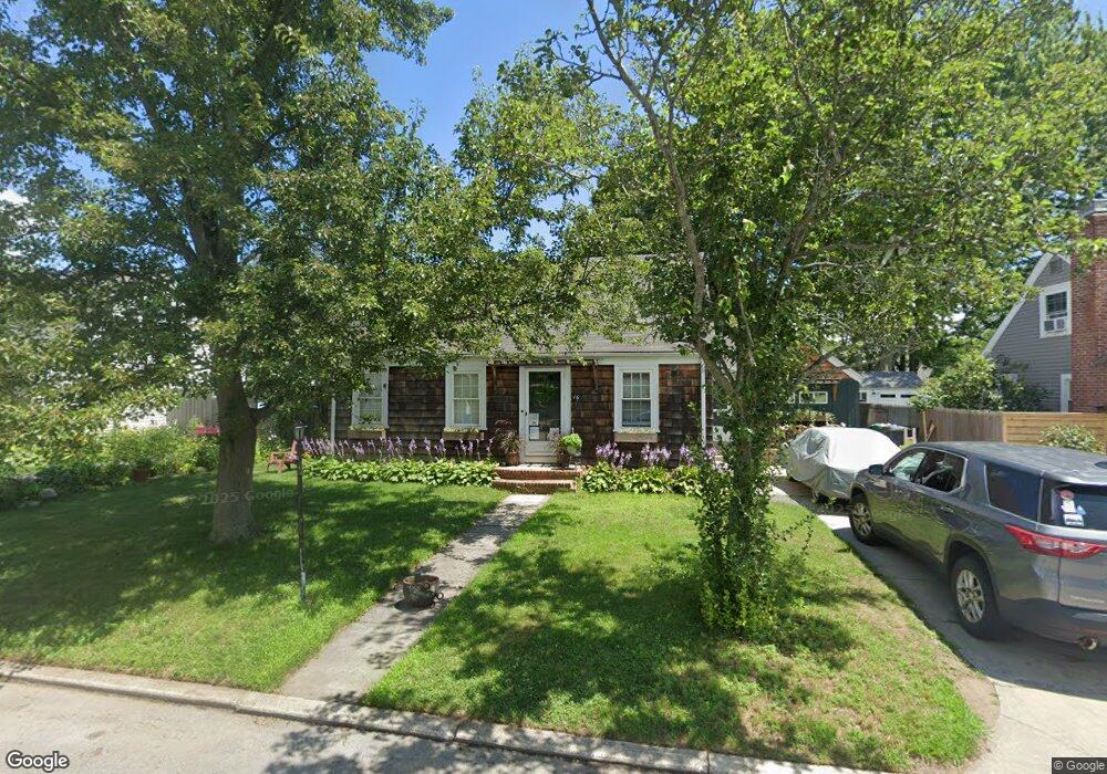16 Macarthur Dr, Warwick, RI 02889 - photo 1