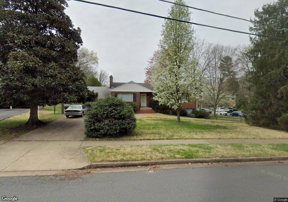 6253 Diamond Dr, Falls Church, VA 22044 - photo 1