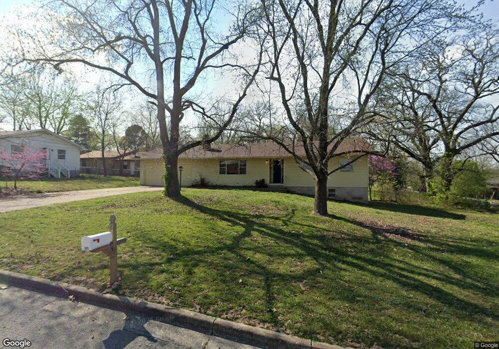 311 N Mission Ave, Tahlequah, OK 74464 - photo 1