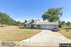 1202 Bluff Dr, Springfield, SD 57062