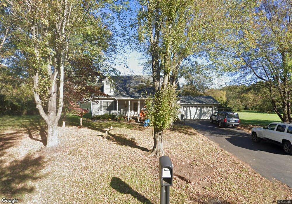 91 Chimney Dr, Bunker Hill, WV 25413 - photo 1