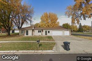 1325 4th St, Hull, IA 51239
