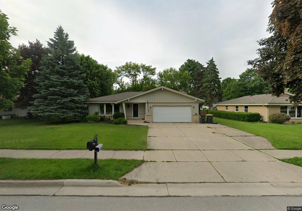 1990 Rambling Rose Rd, Waukesha, WI 53186 - photo 1