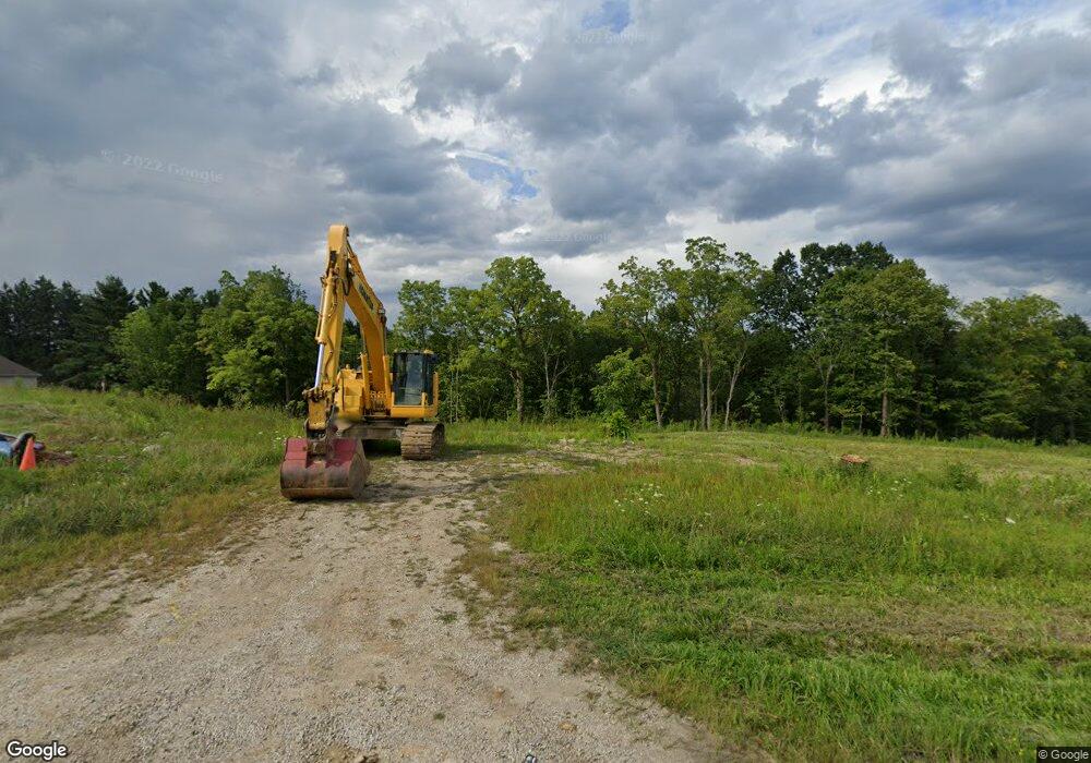 587 E Pioneer Trail E, Aurora, OH 44202 - photo 1