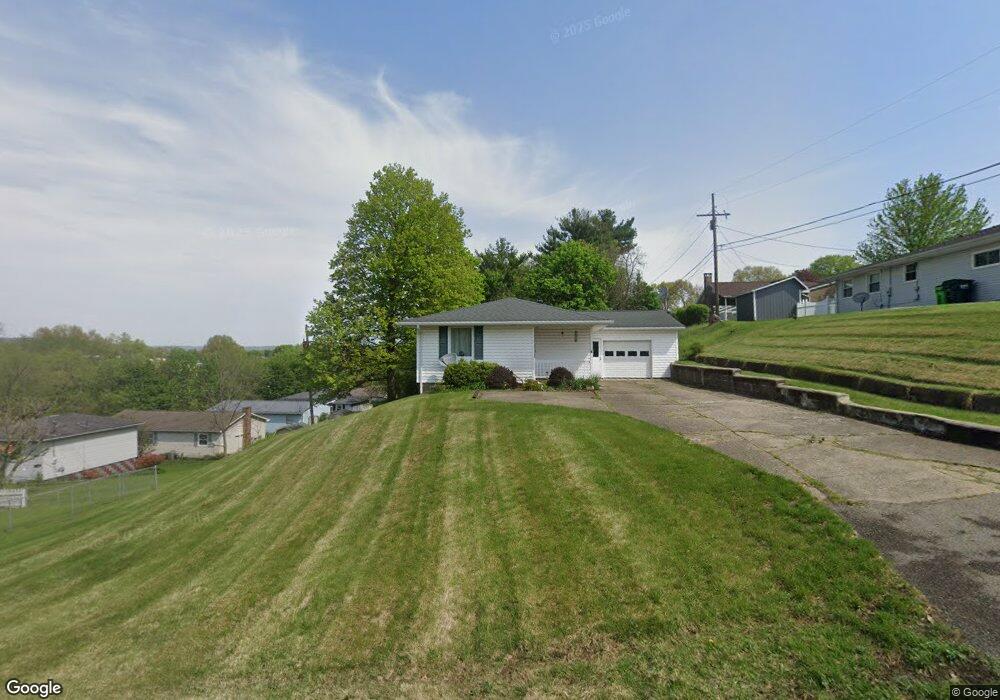 1238 Ivy St, Coshocton, OH 43812 - photo 1