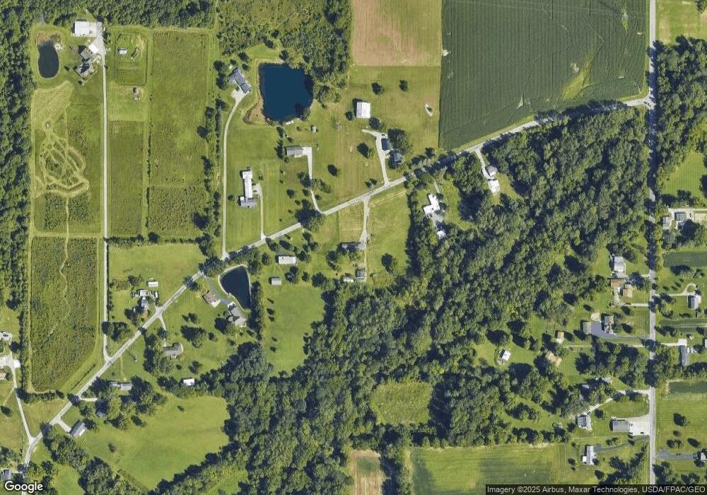 3184 Loescher Rd, Lima, OH 45801 - photo 1