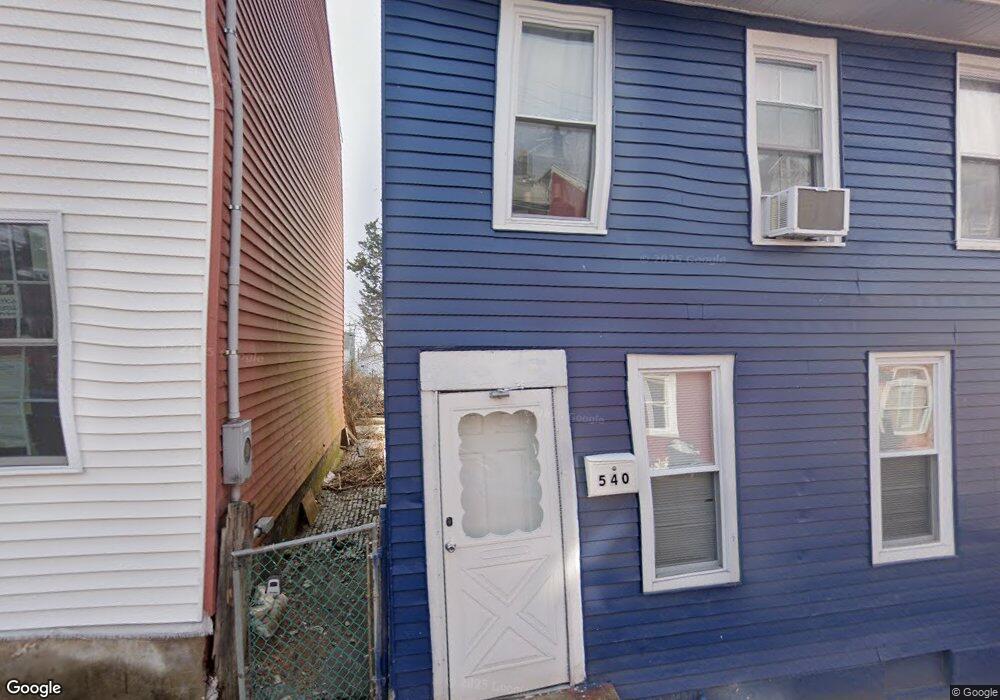 540 Maple St, Reading, PA 19602 - photo 1