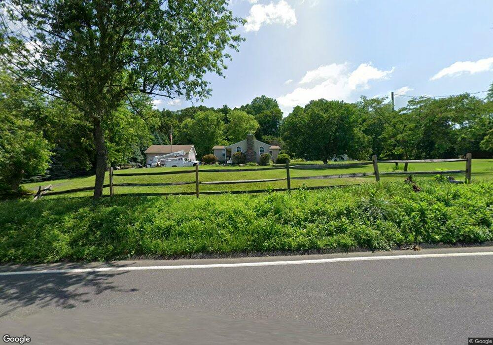 5295 Chestnut Hill Rd, Center Valley, PA 18034 - photo 1