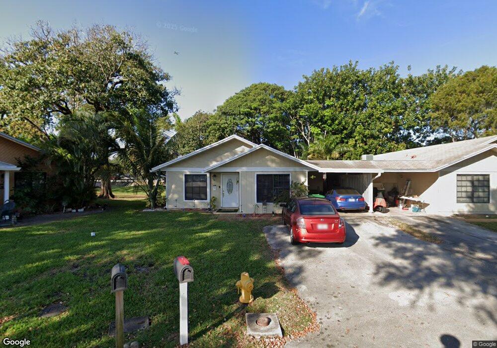 3733 W Citrus Trace unit 10, Davie, FL 33328 - photo 1