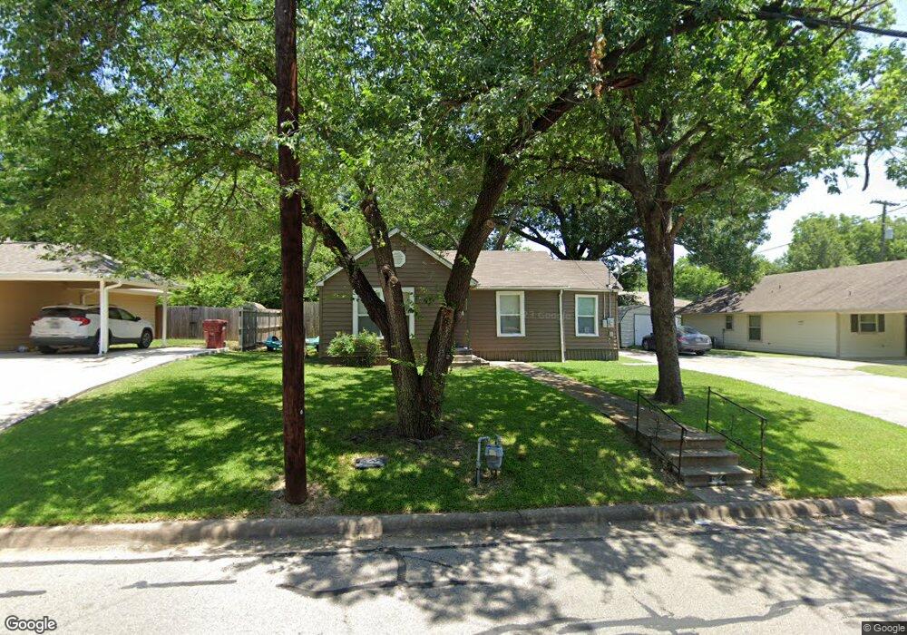 516 Beech St, Bonham, TX 75418 - photo 1