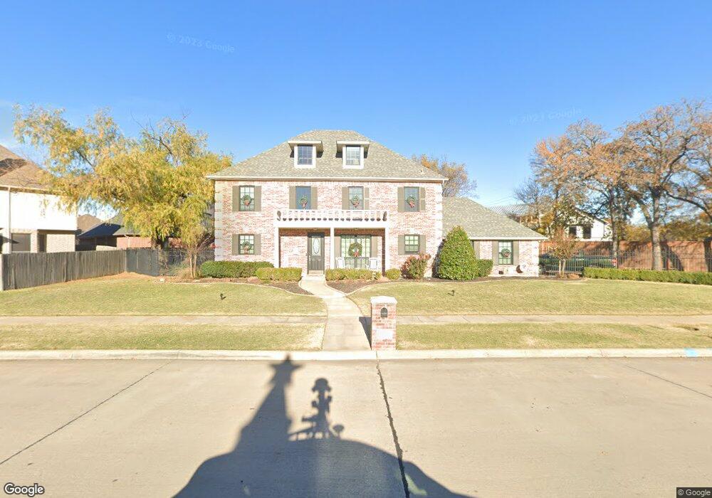 660 Bear Creek Dr, Hurst, TX 76054 - photo 1