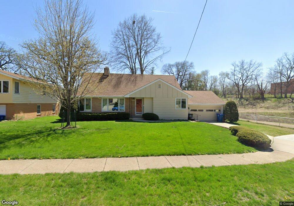 4200 Leonard Place, Des Moines, IA 50310 - photo 1
