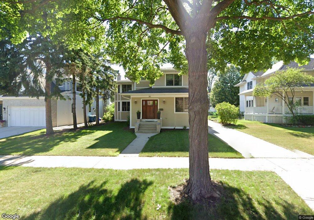 262 N Walnut St, Elmhurst, IL 60126 - photo 1