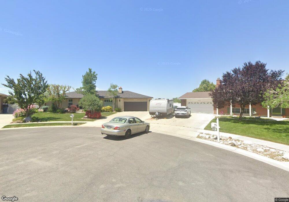 9144 Mockingbird Cir, Sandy, UT 84094 - photo 1