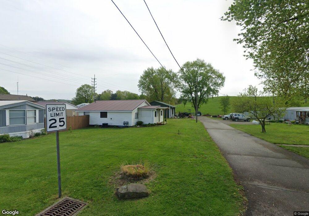 732 Cottonwood St, Coshocton, OH 43812 - photo 1