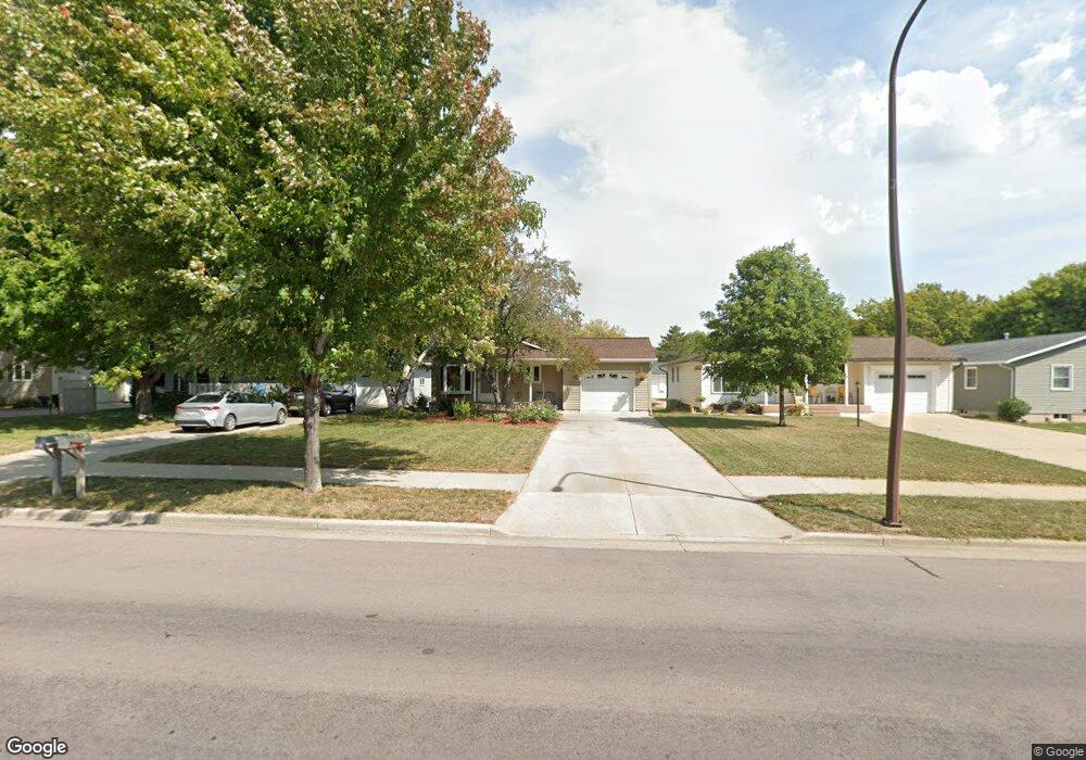 1014 N Garden St, New Ulm, MN 56073 - photo 1