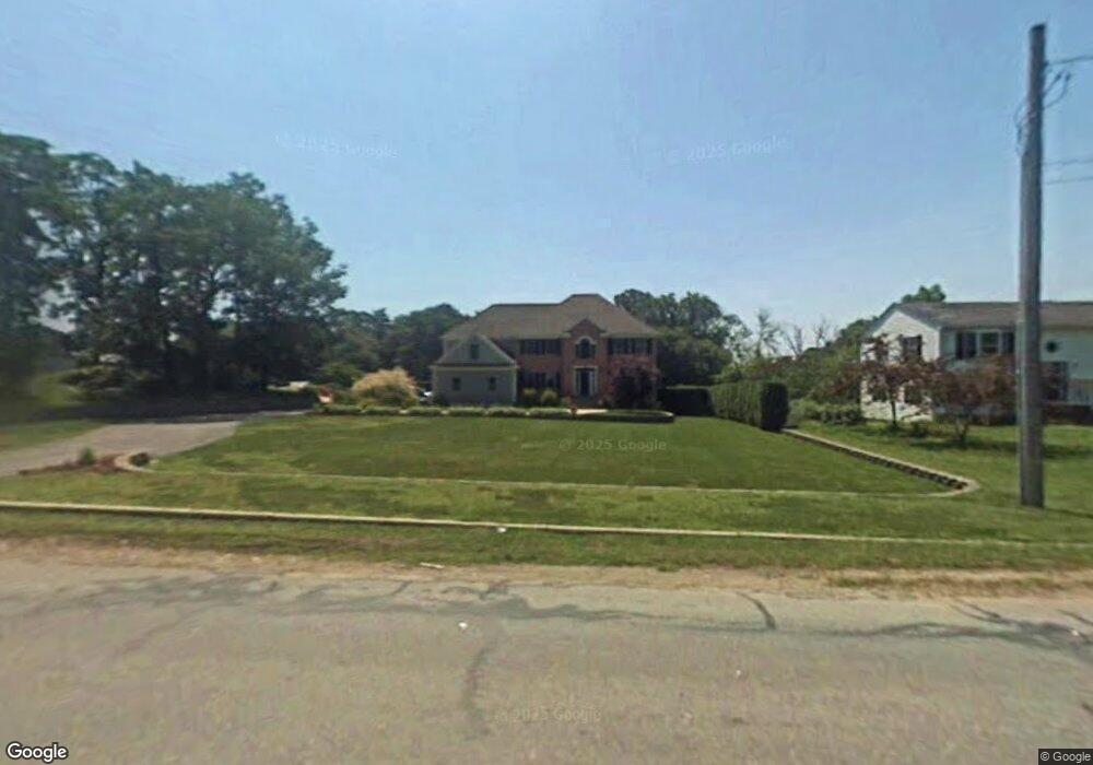 950 Russells Mills Rd, South Dartmouth, MA 02748 - photo 1