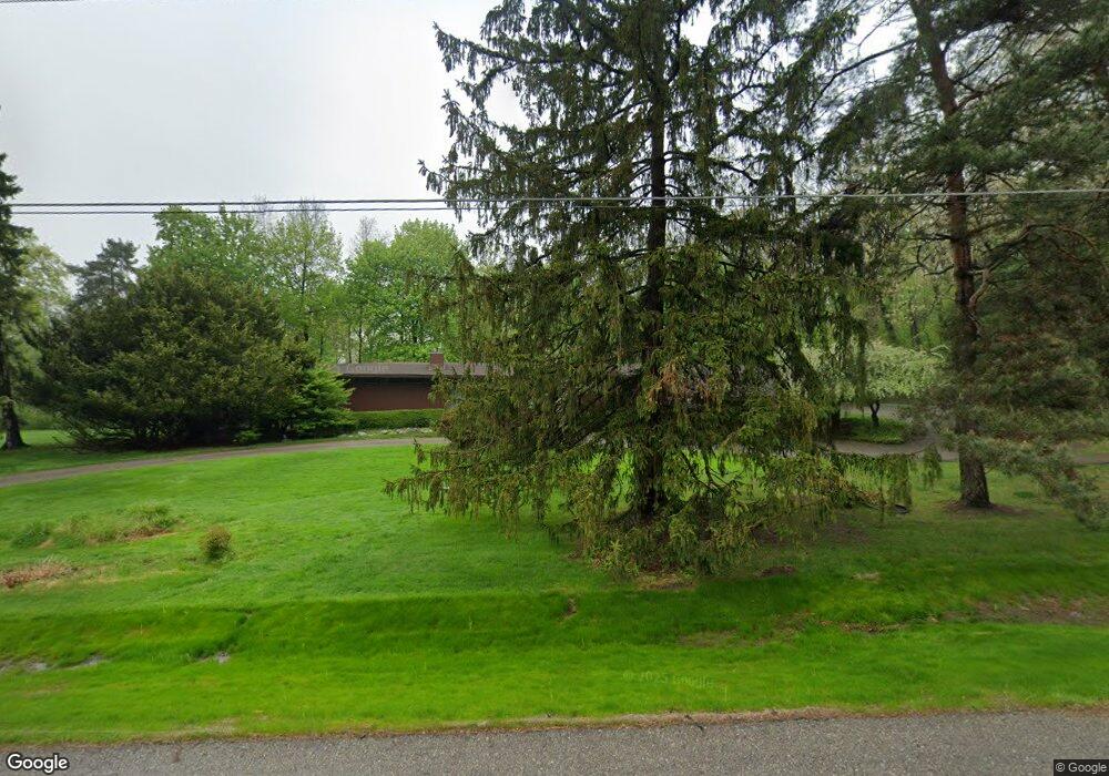 1131 Lenox Rd, Bloomfield Hills, MI 48304 - photo 1