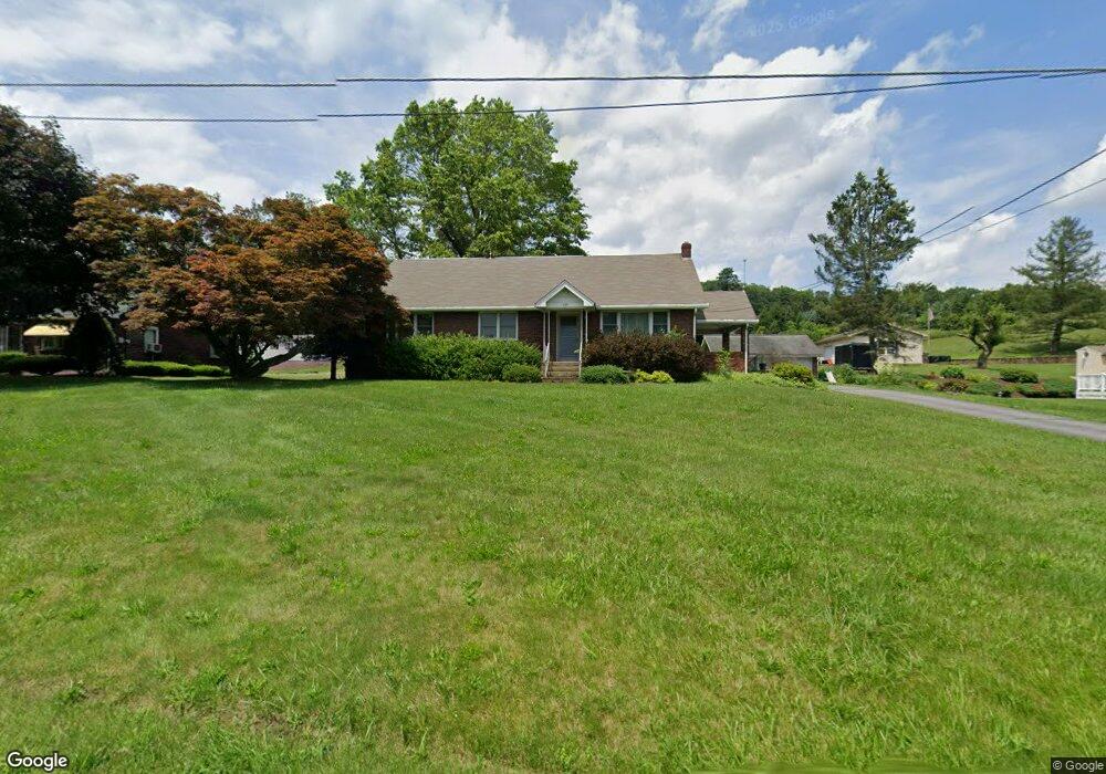 239 Golf Rd, Tamaqua, PA 18252 - photo 1