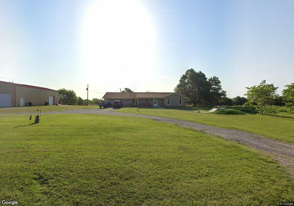 301 Thornbrue Dr, McLoud, OK 74851 - photo 1