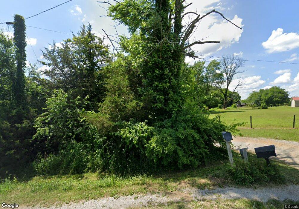 1639 Powell Ln, Lewisburg, TN 37091 - photo 1