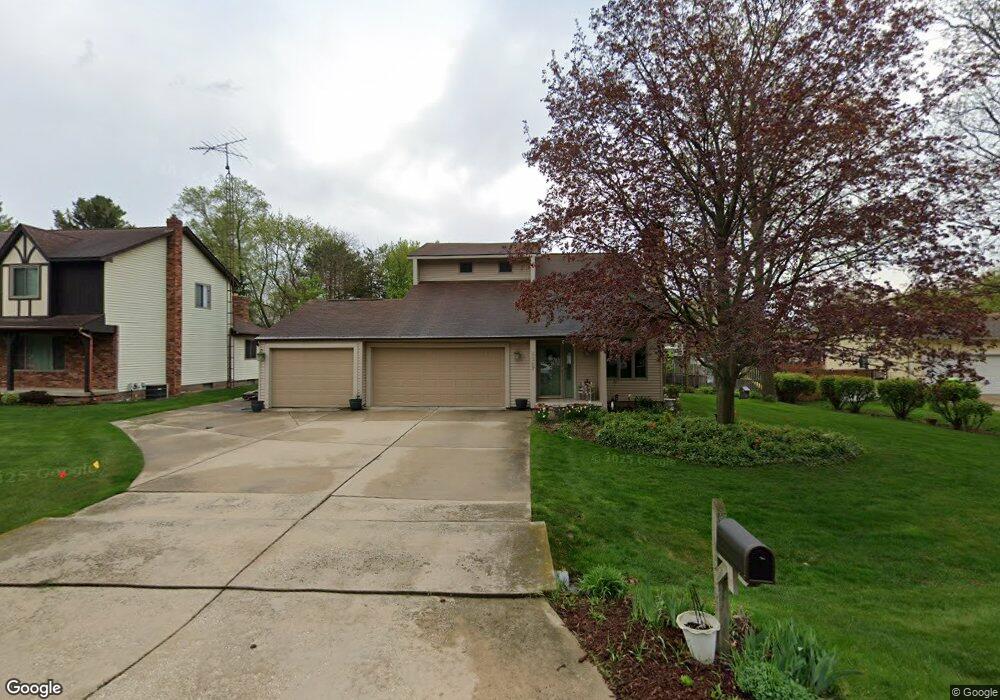 5287 Birchcrest Dr, Swartz Creek, MI 48473 - photo 1